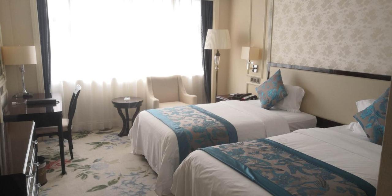Century Palace Hotel 惠州 外观 照片