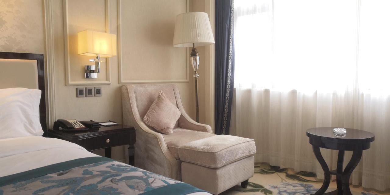 Century Palace Hotel 惠州 外观 照片